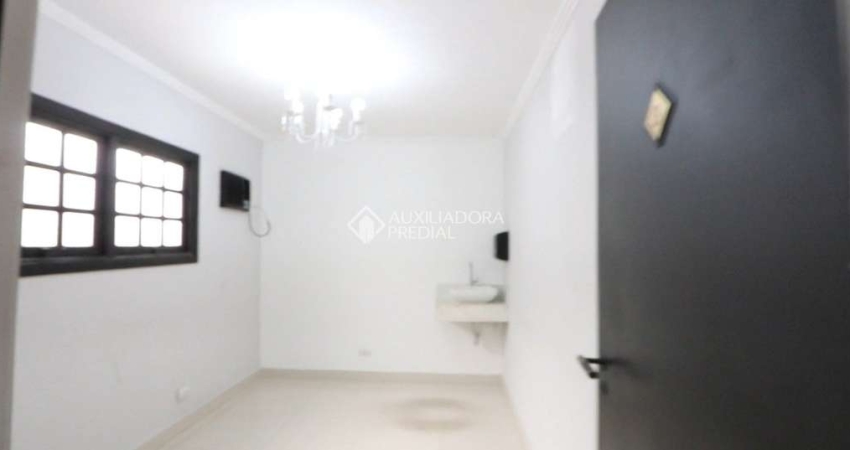 Casa em condomínio fechado com 4 quartos para alugar na Rua Melvin Jones, 44, Vila Bastos, Santo André