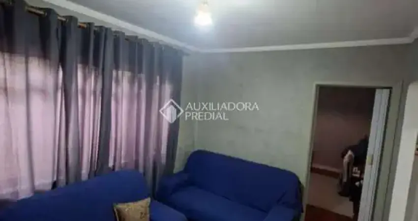 Casa com 2 quartos para alugar na Barretos, 2, Centro, Diadema