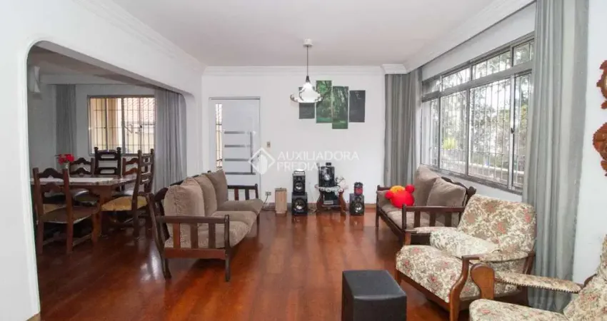 Casa em condomínio fechado com 5 quartos para alugar na Rua Safira, 100, Centro, Diadema