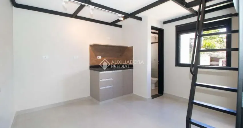 Kitnet / Stúdio para alugar na Rua Nuporanga, 68, Bangú, Santo André