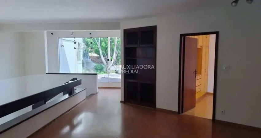 Casa com 3 quartos para alugar na Rua Mem de Sá, 348, Jardim São Caetano, São Caetano do Sul