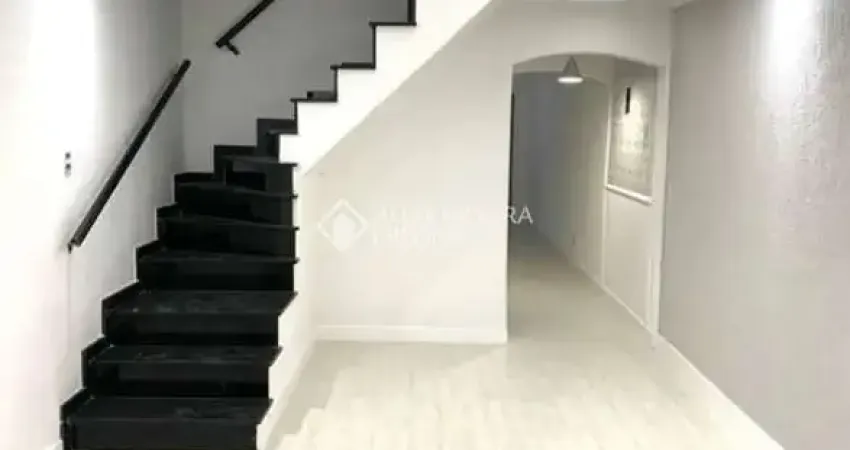 Casa em condomínio fechado com 3 quartos para alugar na Rua Birmânia, 37, Taboão, São Bernardo do Campo