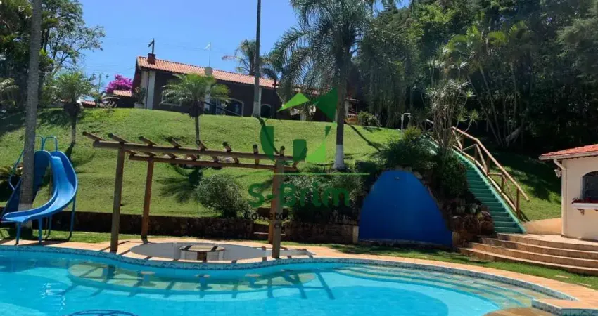 Chácara completa na Divisa entre Atibaia e Mairiporã SP REF1654