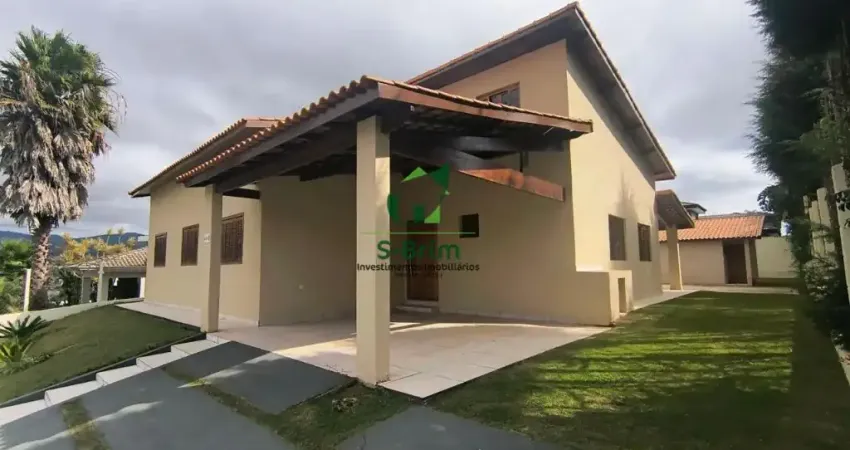 Refúgio de Tranquilidade e Conforto na Região de Atibaia – Casa Térrea em Condomínio Fechado