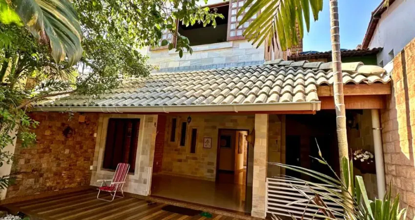 LINDA CASA À VENDA EM IPITANGA. VISTA MAR R$ 850.000,00.