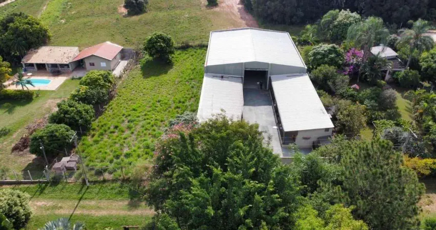 Chácara com 5 dormitórios à venda por R$ 800.000,00 - Jardim Shangri-lá - Botucatu/SP