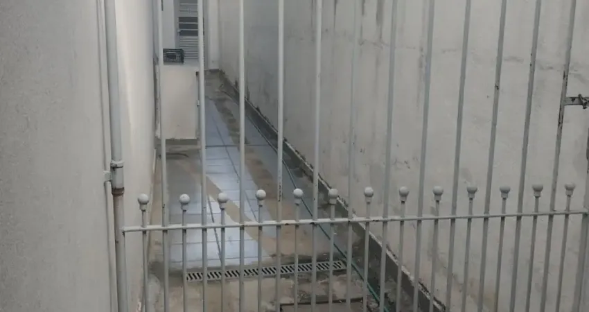 Casa Comercial/Residencial para alugar por R$ 3.400/mês - Bosque dos Eucaliptos - São José dos Campos/SP