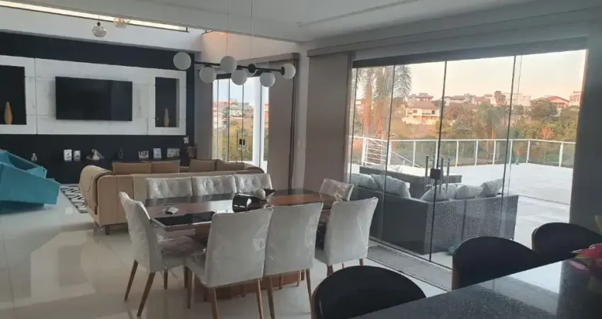 CASA DISPONÍVEL PARA LOCAÇÃO EM CONDOMÍNIO FECHADO - MIRANTE DO VALE - JACAREÍ/SP - Locação: $16.000. Excelente Oportunidade!