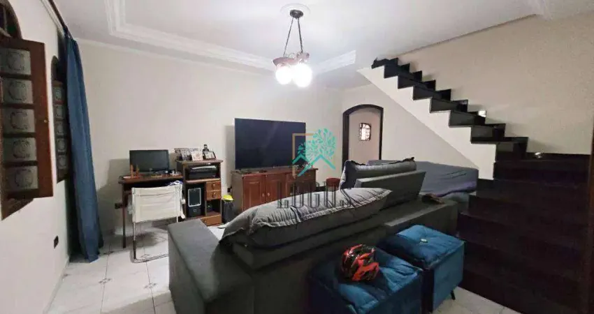 Sobrado IMPECÁVEL bem distribuído com 189m² composto por 3 dormitórios sendo 1 suíte, à venda por R$ 775.000 - Parque Selecta, SBC/SP