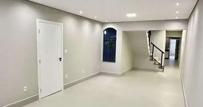 Sobrado Alto Padrão IMPECÁVEL com 278m² composto por 3 quartos sendo 3 suítes, à venda por R$ 1.200.000 - Vila Pires, Santo André/SP