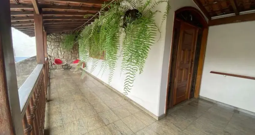Casa com 4 quartos à venda, 357 m² por R$ 1.600.000 - Santa Terezinha - Juiz de Fora/MG