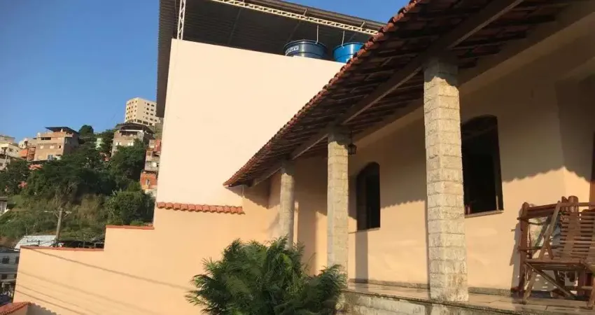 Casa com 4 quartos à venda na Rua Aurora Tristão, Bandeirantes, Juiz de Fora