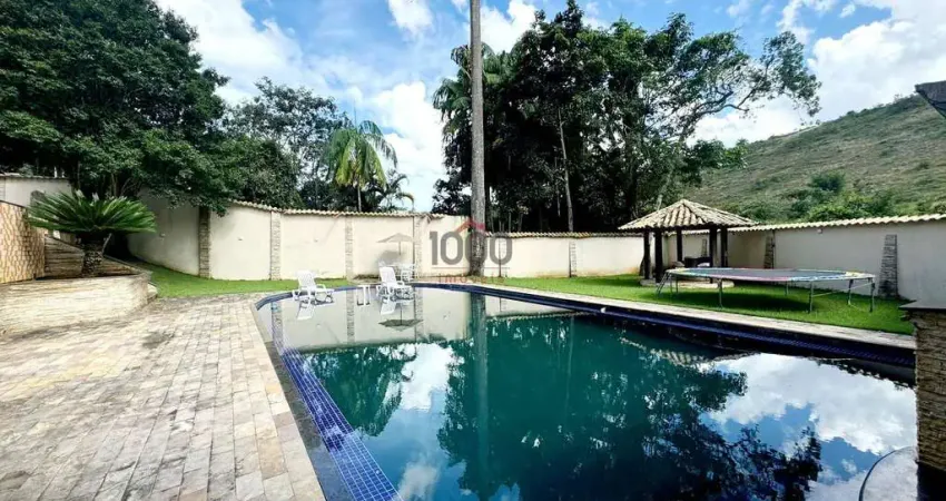 Casa com 8 quartos para alugar na Rua Jacob Lawal, Borboleta, Juiz de Fora