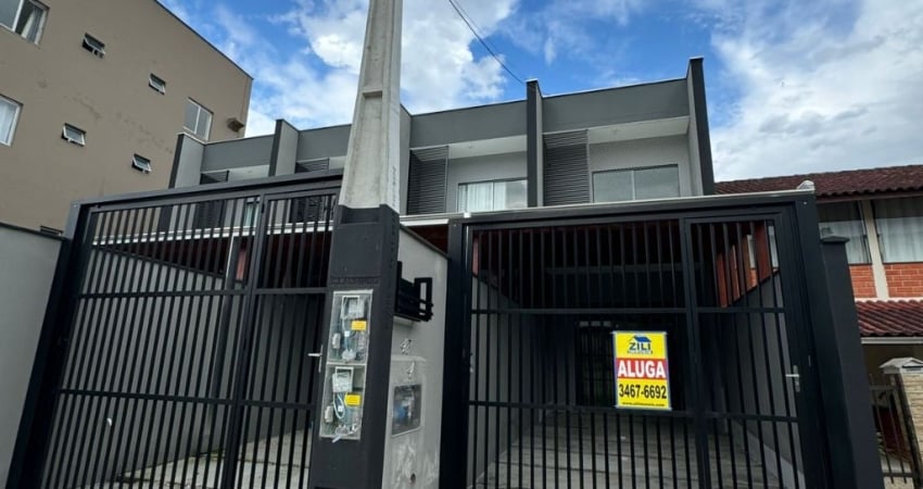 Sobrado para aluguel tem 80 metros quadrados com 2 quartos em Aventureiro - Joinville - SC