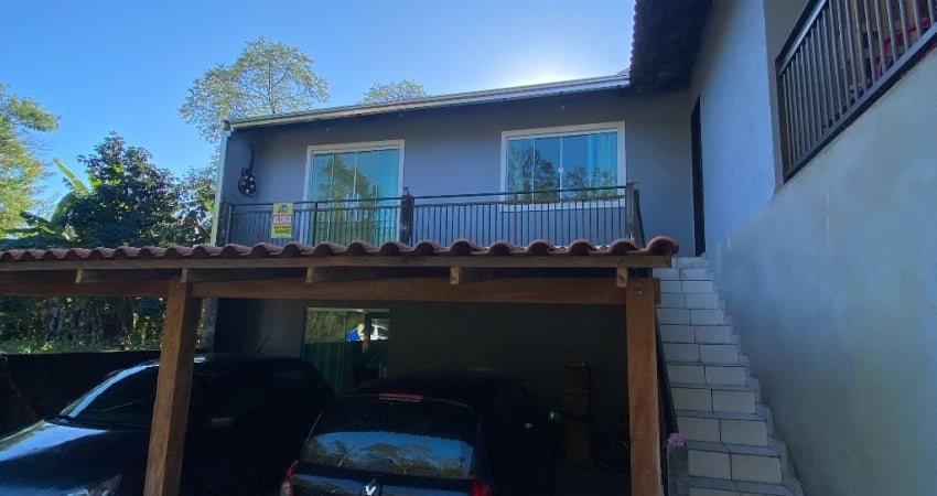Parte superior de sobrado medindo 85m², localizada no bairro Jardim Paraiso, Joinville/SC
