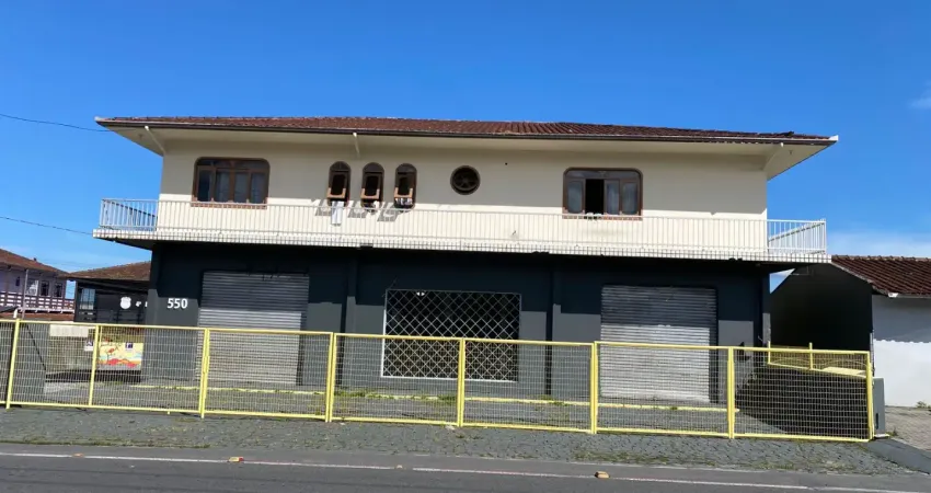 SALA COMERCIAL COM 150m² COM LOCALIZAÇÃO ESTRATÉGICA EM FRENTE AO ANTIGO SHOPPING TUIUTI