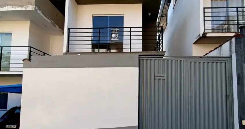 Excelente localização, casa dúplex, documentos regularizados