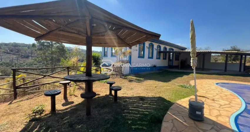 Sítio 10.000m² , Casarão Colonial com 3 quartos, piscina aquecida!