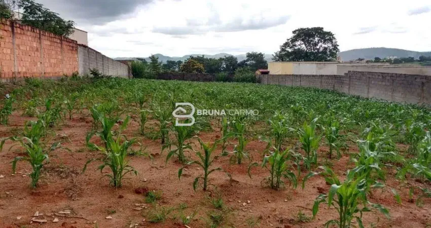 Terreno à venda no Vale das Aroeiras, Itaúna 