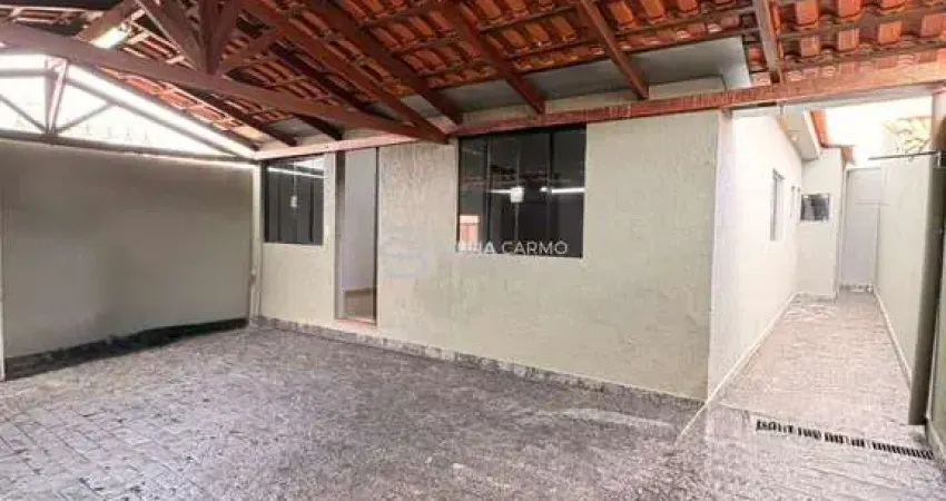Casa com 3 quartos à venda na Vila Mozart, Itaúna 