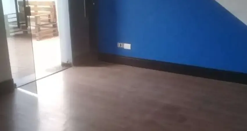 Sobrado Jardim Avelino - 125 m² com 2 vagas de garagem