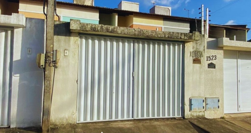 Casa à Venda no Bairro Arvoredo, com 2 quartos, Fortaleza/CE