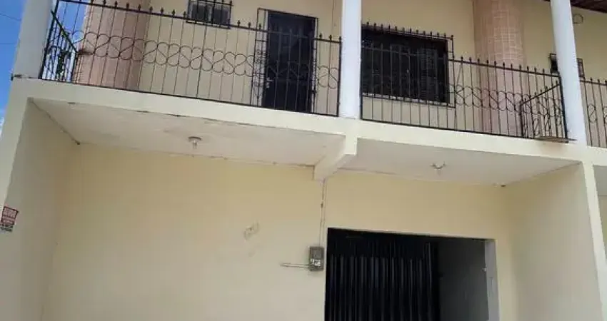 Casa duplex para alugar na maraponga 3 quartos, suíte e garagem r$ 1.300