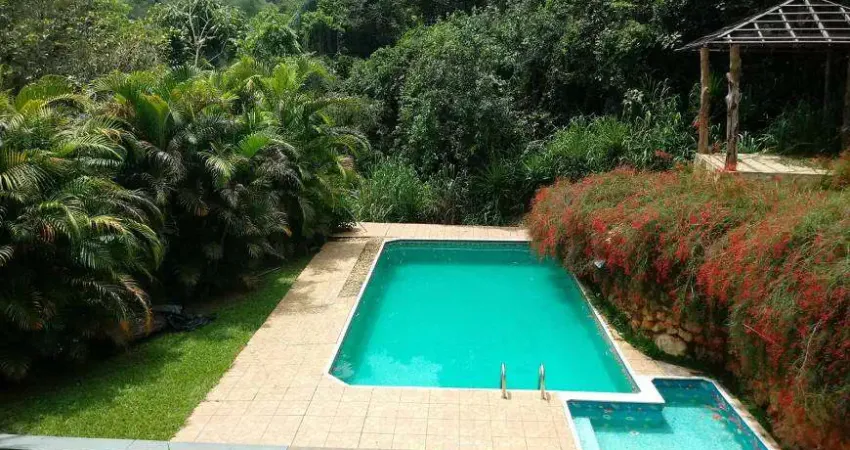 Fazenda/Sítio/Chácara para Sítio com 2088m2, nas Fazendinhas com 2000 metros quadrados com 6 quartos