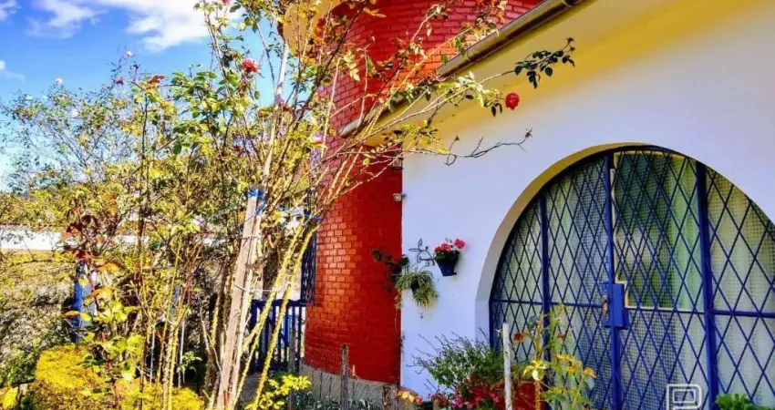 Casa à venda, 200 m² por R$ 980.000,00 - Albuquerque - Teresópolis/RJ
