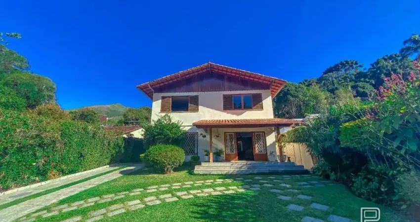 Casa à venda, 271 m² por R$ 1.200.000,00 - Bom Retiro - Teresópolis/RJ