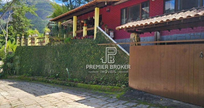 Casa à venda, 250 m² por R$ 650.000,00 - Colônia Alpina - Teresópolis/RJ