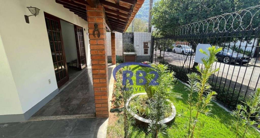 Casa linear em São Francisco com 4 quartos