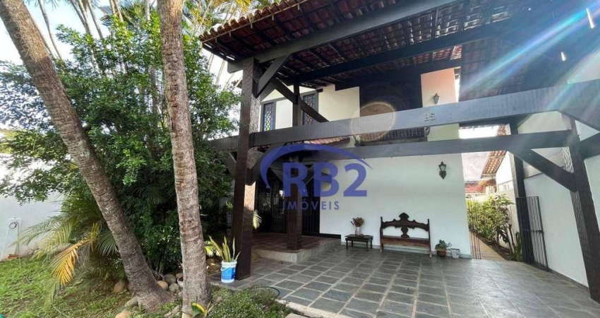 Casa com 4 quartos e bastante iluminação natural em São Francisco