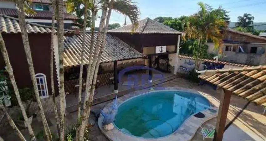 Casa com 5 quartos à venda, 180 m² por R$ 1.600.000 - Itaipu - Niterói/RJ