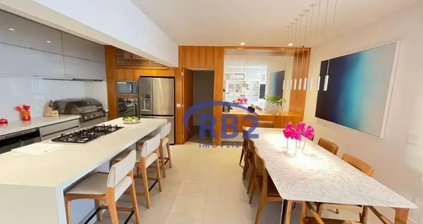 Apartamento 1 por andar com 3 suítes e 2 vagas de garagem com fino acabamento em Icaraí