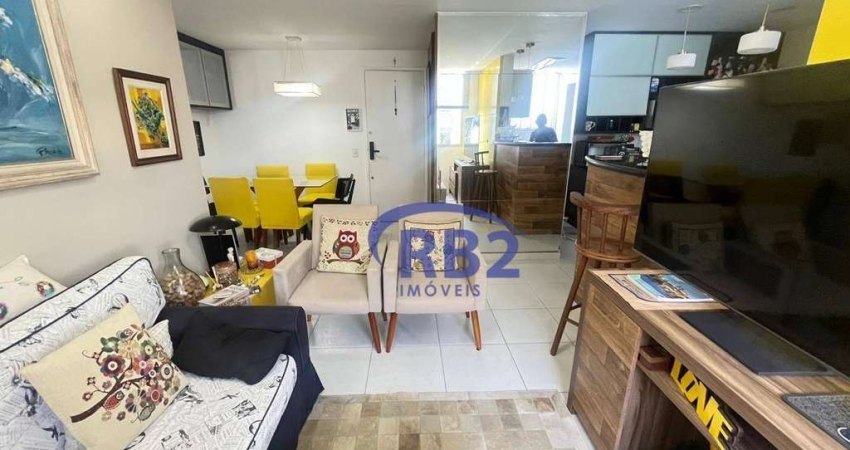Apartamento reformado, arejado e com bastante iluminalção natural