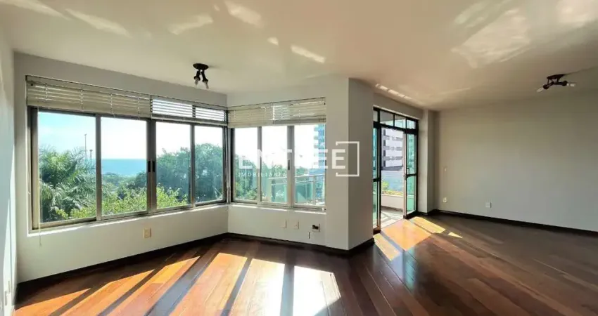 Apartamento 4 Quartos (sendo 1 Suíte) e 2 Vagas - Agronômica