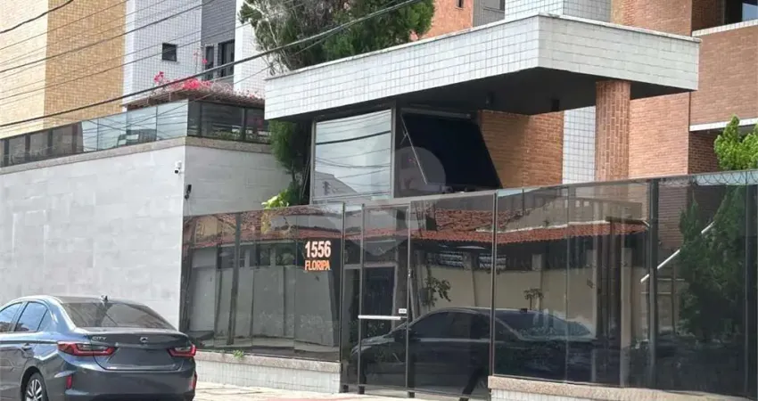 Apartamento com 3 quartos à venda na Rua Pereira Valente, Meireles, Fortaleza