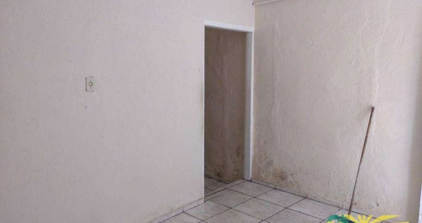 Casa para alugar, 35 m² por R$ 650,00/mês - Centro - Diadema/SP