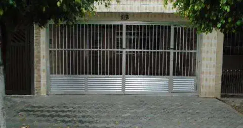 Sobrado com 3 dormitórios para alugar, 85 m² por R$ 3.128,51/mês - Jardim Takebe - Diadema/SP
