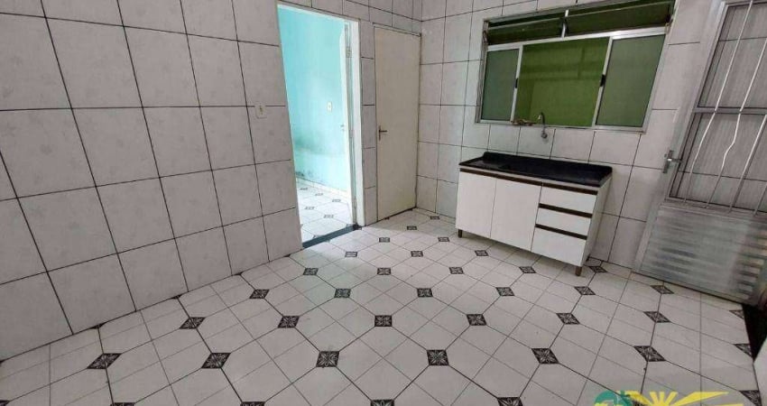 Casa com 1 dormitório para alugar, 40 m² por R$ 800,00/mês - Piraporinha - Diadema/SP