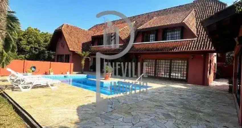 CAsa de Alto Padrao em Curitiba, em frente ao Bosque Gutierrez