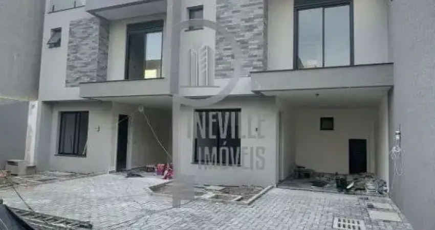 Casa a venda com 3 dormitorios no bairro Capao da Imbuia em Curitiba