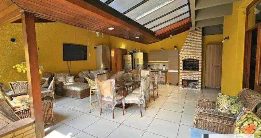 Sobrado com 4 suítes e 4 vagas com espaço gourmet em rua tranquila à venda, 350 m² por r$ 1.995.000 - cidade são francisco - são paulo/sp