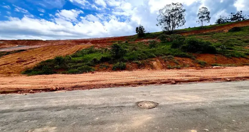 Terreno à venda no Jardins, Santana do Paraíso