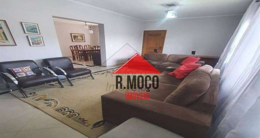 Sobrado com 3 dormitórios, sendo 1 suíte e 5 vagas à venda, 270 m² por R$ 1.170.000 - Jardim Triana - São Paulo/SP