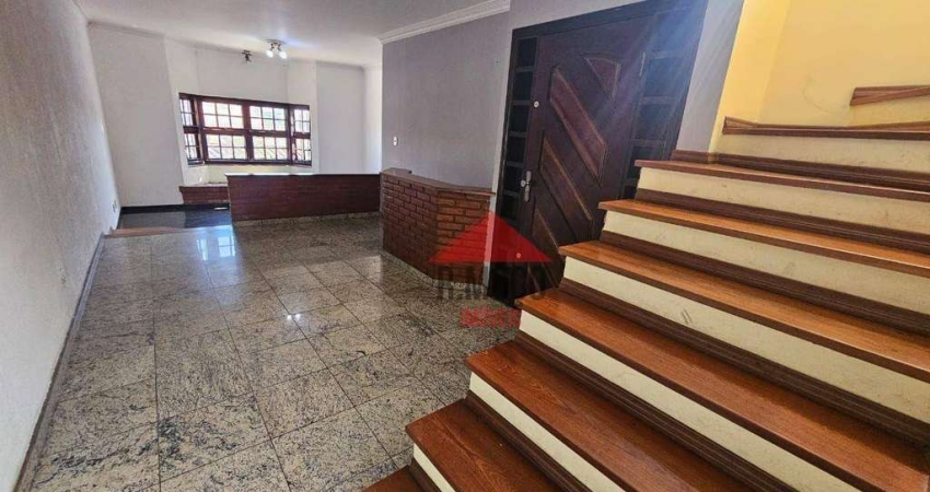 Sobrado com 3 dormitórios e 4 vagas à venda, 200 m² por R$ 750.000 - Jardim Triana - São Paulo/SP