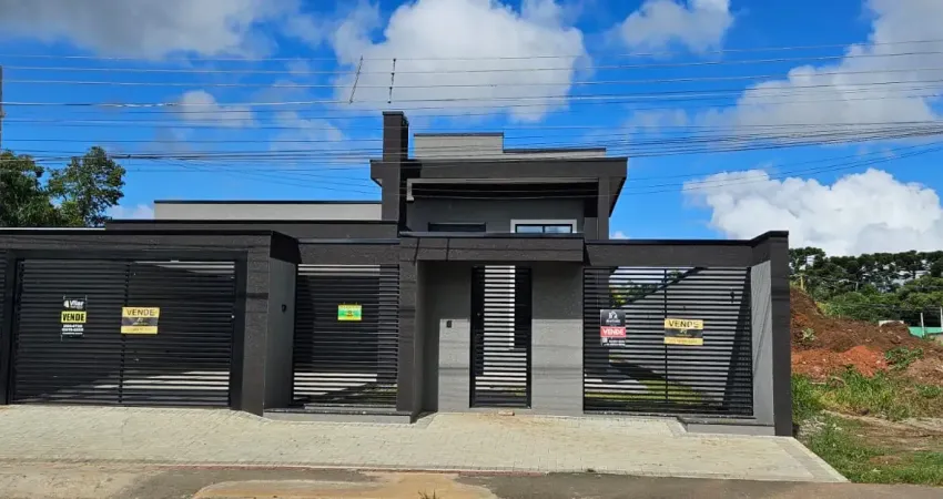 O refúgio perfeito: casa de alto padrão com piscina de borda infinita, espaço gourmet suíte master com duas duchas e espaço para closet, perfeito para desfrutar bons momentos com a família e amigos.