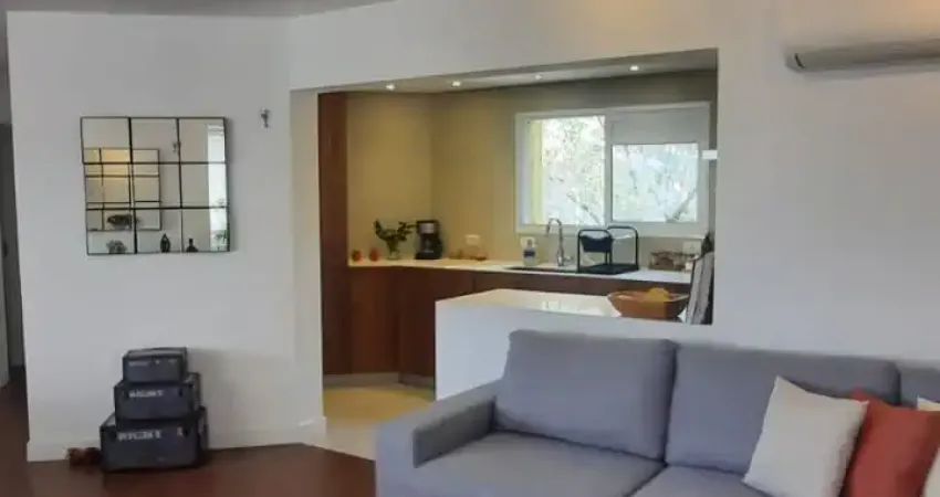 Vila andrade, lindo apartamento recém reformado com 3 dormitórios , 2 vagas.  excelente localização.