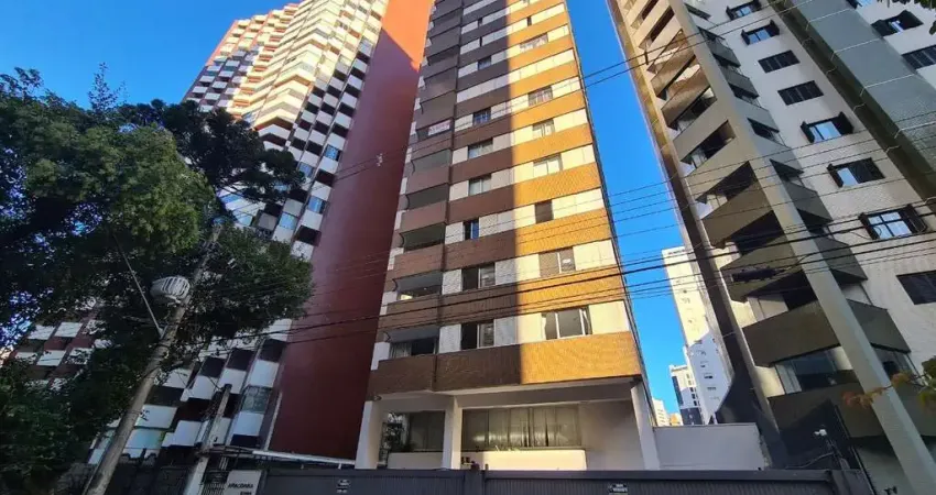 Apartamento com 3 quartos para alugar na Avenida Sete de Setembro, 5265, Batel, Curitiba